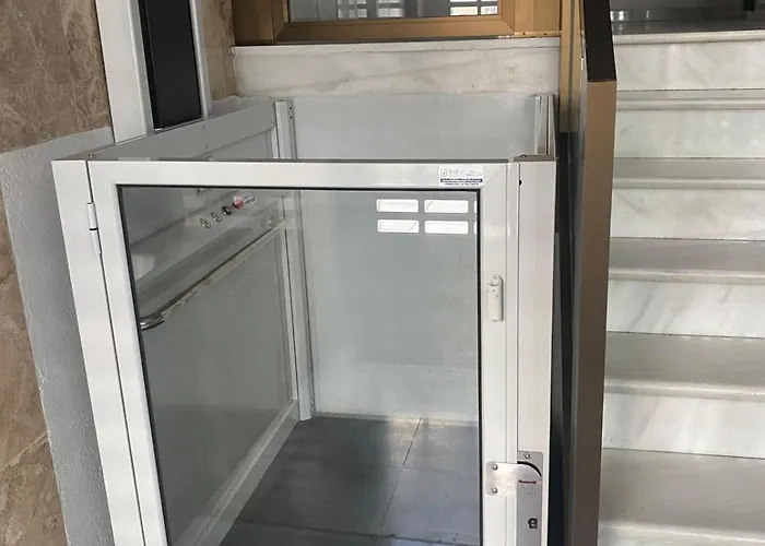 Vivienda Monterreal Primera Linea Playa * Estepona